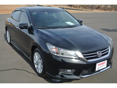 Crystal Black Pearl Honda Accord Touring Sedan.  Click to enlarge.