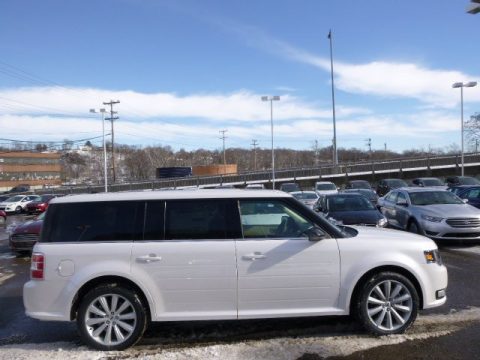 White Platinum Ford Flex SEL AWD.  Click to enlarge.