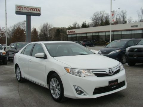 Super White Toyota Camry XLE.  Click to enlarge.