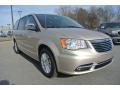 Front 3/4 View of 2014 Chrysler Town & Country Limited #2
