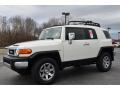 Front 3/4 View of 2014 Toyota FJ Cruiser 4WD #3