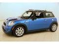 Front 3/4 View of 2011 Mini Cooper S Hardtop #3 Front 3/4 View of 2011 Mini Cooper S Hardtop #3