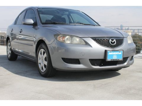 Sunlight Silver Metallic Mazda MAZDA3 i Sedan.  Click to enlarge.