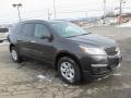 Front 3/4 View of 2014 Chevrolet Traverse LS AWD #4 Front 3/4 View of 2014 Chevrolet Traverse LS AWD #4