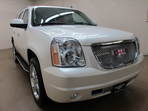 White Diamond Tricoat GMC Yukon Denali AWD.  Click to enlarge.