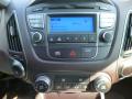 Controls of 2014 Hyundai Tucson GLS #19