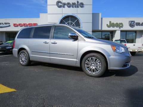 Billet Silver Metallic Chrysler Town & Country Touring-L.  Click to enlarge.
