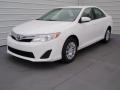 Front 3/4 View of 2014 Toyota Camry LE #7