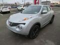 Front 3/4 View of 2014 Nissan Juke S AWD #3