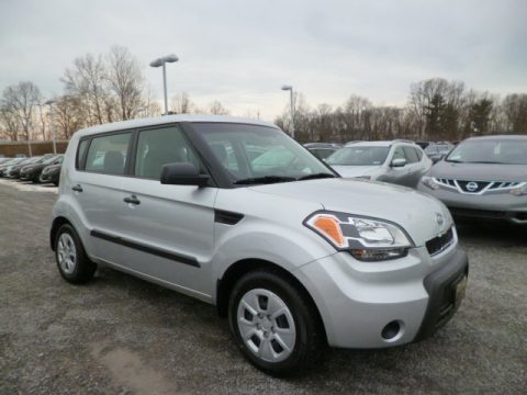 Bright Silver Kia Soul 1.6.  Click to enlarge.