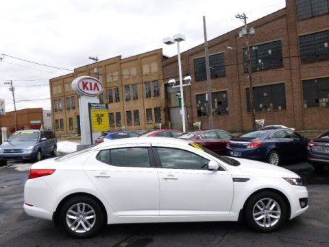 Snow White Pearl Kia Optima LX.  Click to enlarge.