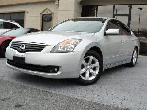 Radiant Silver Metallic Nissan Altima 2.5 S.  Click to enlarge.