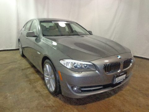 Space Gray Metallic BMW 5 Series 535i xDrive Sedan. Click to enlarge. Space Gray Metallic BMW 5 Series 535i xDrive Sedan. Click to enlarge.