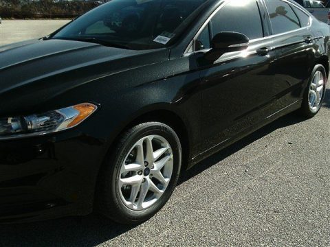 Tuxedo Black Ford Fusion SE EcoBoost.  Click to enlarge.