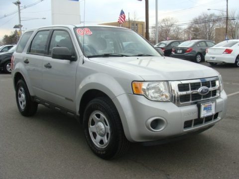 Silver Metallic Ford Escape XLS.  Click to enlarge.