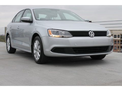 Reflex Silver Metallic Volkswagen Jetta SE Sedan.  Click to enlarge.