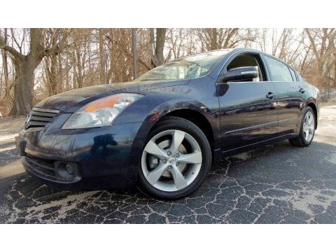 Majestic Blue Metallic Nissan Altima 3.5 SE.  Click to enlarge.