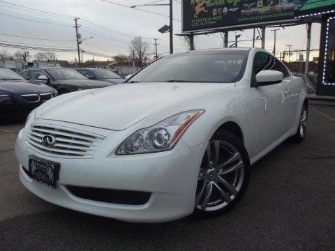 Ivory Pearl White Infiniti G 37 Journey Coupe.  Click to enlarge.