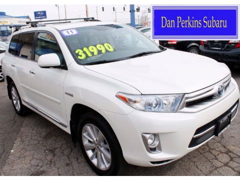 Blizzard White Pearl Toyota Highlander Hybrid Limited 4WD.  Click to enlarge.