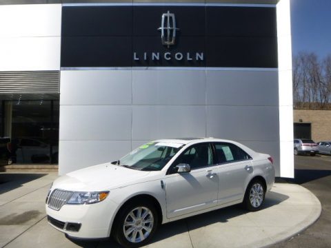 Crystal Champagne Metallic Tri-Coat Lincoln MKZ FWD.  Click to enlarge.
