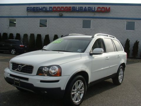 Ice White Volvo XC90 3.2 AWD.  Click to enlarge.