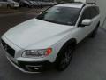 Front 3/4 View of 2015 Volvo XC70 T5 Drive-E #3