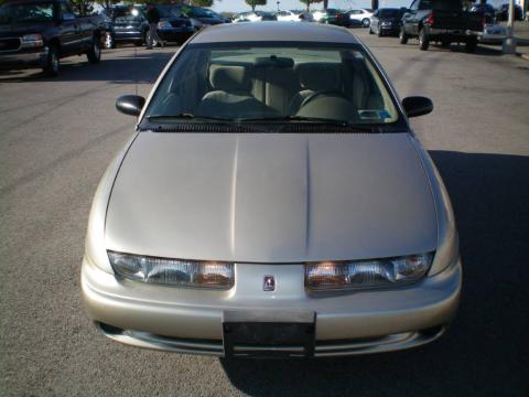 Gold Saturn S Series SL2 Sedan.  Click to enlarge.
