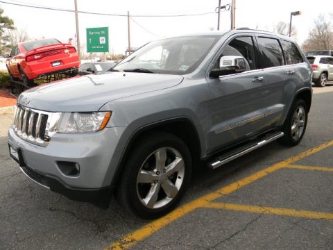 Winter Chill Jeep Grand Cherokee Overland 4x4.  Click to enlarge.