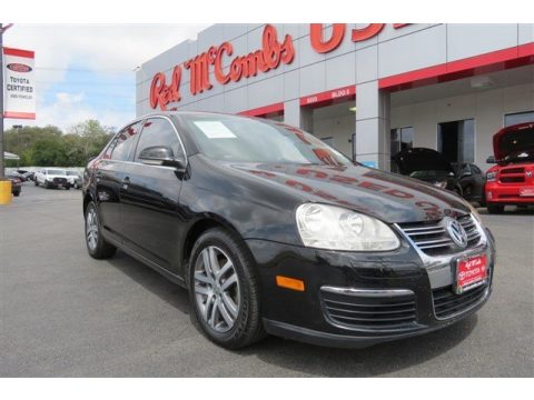 Black Volkswagen Jetta 2.5 Sedan.  Click to enlarge.