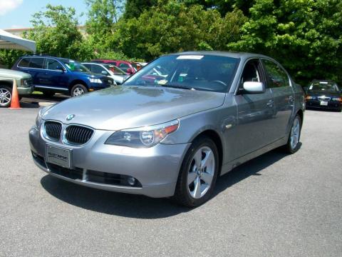 Silver Grey Metallic BMW 5 Series 525xi Sedan.  Click to enlarge.