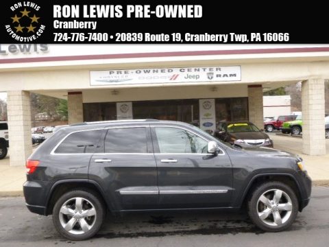 Brilliant Black Crystal Pearl Jeep Grand Cherokee Overland 4x4.  Click to enlarge.