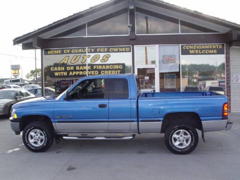 Intense Blue Pearl Dodge Ram 1500 SLT Extended Cab 4x4.  Click to enlarge.