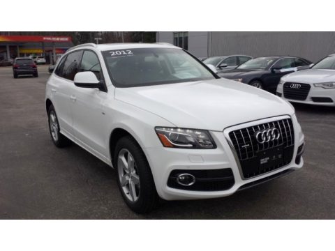 Ibis White Audi Q5 3.2 FSI quattro.  Click to enlarge.