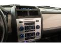 Controls of 2009 Mercury Mariner V6 Premier 4WD #9