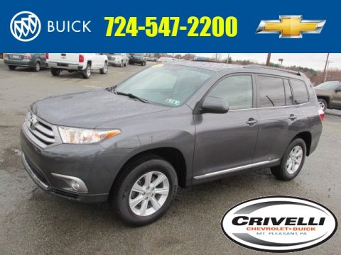 Magnetic Gray Metallic Toyota Highlander V6 4WD.  Click to enlarge.