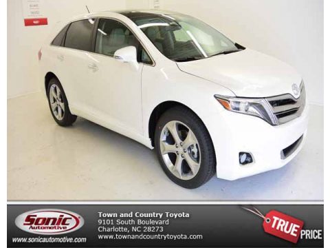 Blizzard White Pearl Toyota Venza Limited.  Click to enlarge.
