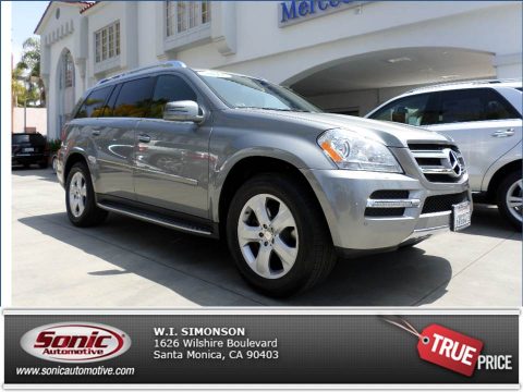 Paladium Silver Metallic Mercedes-Benz GL 450 4Matic.  Click to enlarge.