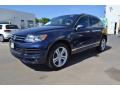 Front 3/4 View of 2014 Volkswagen Touareg V6 R-Line 4Motion #1