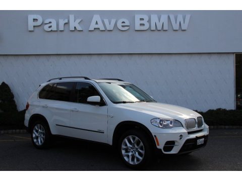 Alpine White BMW X5 xDrive 35i Premium.  Click to enlarge.