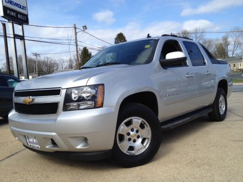 Silver Ice Metallic Chevrolet Avalanche LS 4x4.  Click to enlarge.