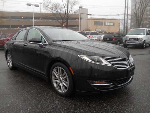Tuxedo Black Lincoln MKZ FWD.  Click to enlarge.