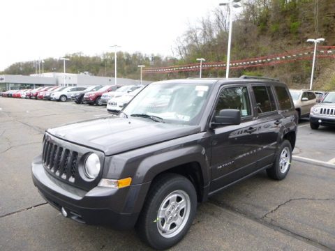 Granite Crystal Metallic Jeep Patriot Sport 4x4.  Click to enlarge.