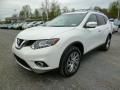 Front 3/4 View of 2014 Nissan Rogue SL AWD #3