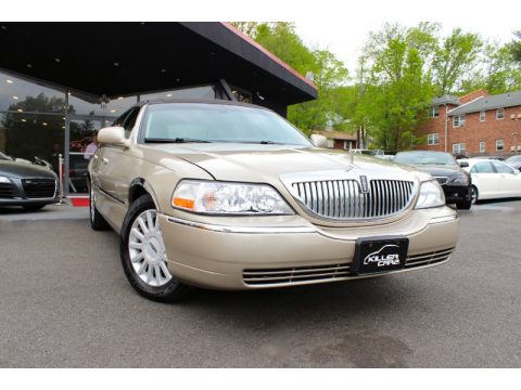 Light French Silk Clearcoat Lincoln Town Car Signature.  Click to enlarge.