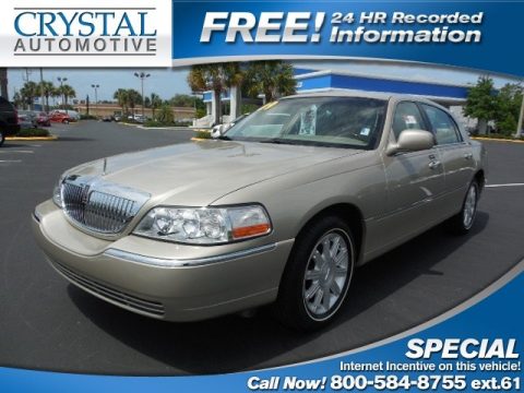 Light French Silk Metallic Lincoln Town Car Signature Limited.  Click to enlarge.