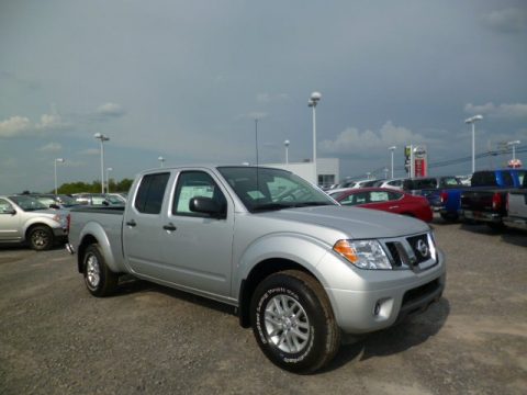 Brilliant Silver Nissan Frontier SV Crew Cab 4x4.  Click to enlarge.