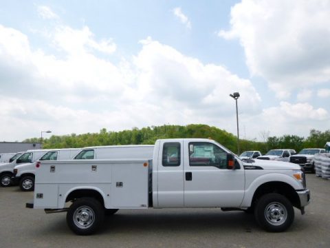 Oxford White Ford F250 Super Duty XL Super Cab 4x4 Utility.  Click to enlarge.