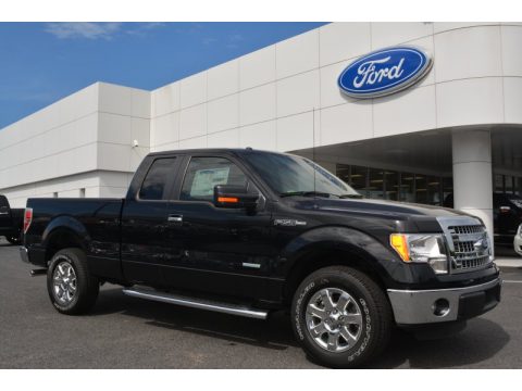 Tuxedo Black Ford F150 XLT SuperCab 4x4.  Click to enlarge.