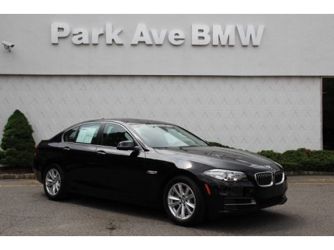 Jet Black BMW 5 Series 528i xDrive Sedan.  Click to enlarge.