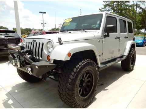 Bright Silver Metallic Jeep Wrangler Unlimited Sahara 4x4.  Click to enlarge.